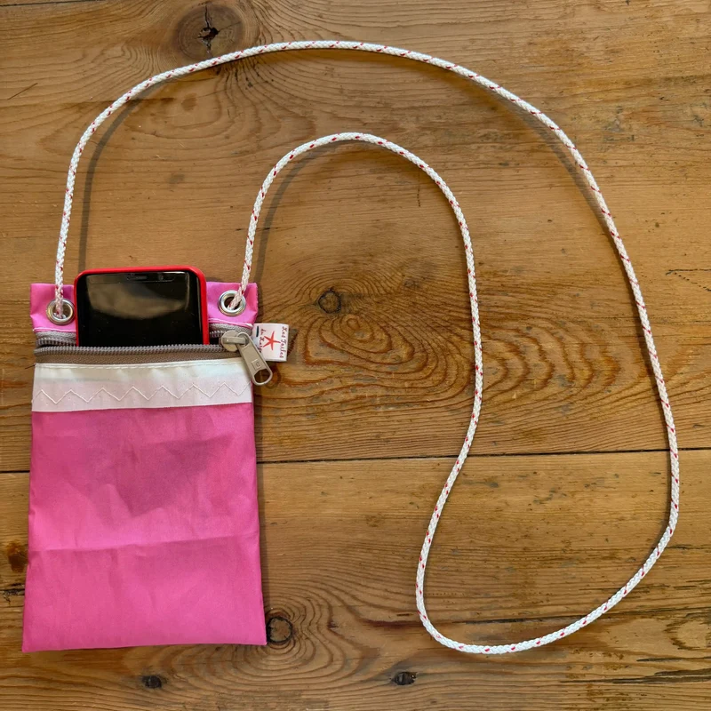 Pochette téléphone bandoulière - produit unique