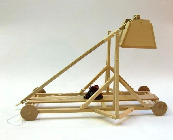 Pathfinders Medieval Trebuchet / Trébuchet médiéval