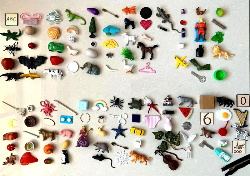 Adena Montessori Language Vowel and Consonant Sound Objects -125pcs L003