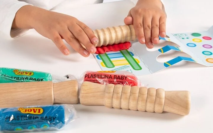 Jovi – Mon Premier Coffret de Pâte à Modeler + Rouleaux en Bois | Activité sensorielle dès 2 ans