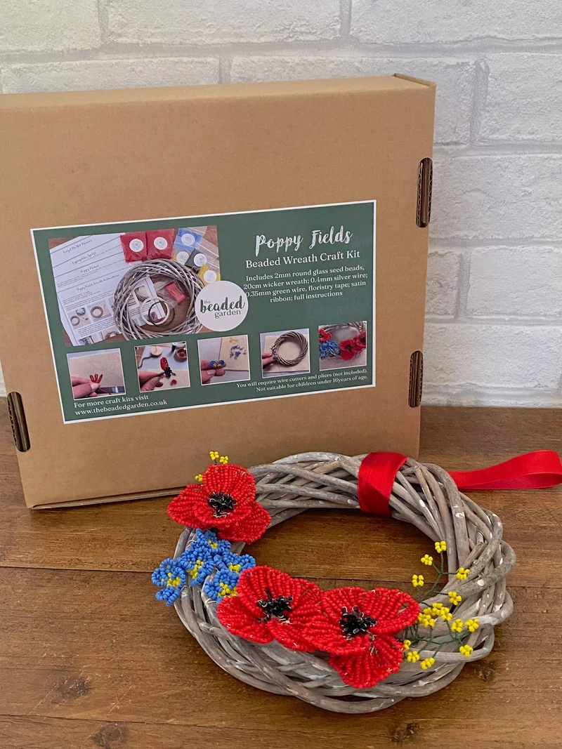 Kit de création de couronnes Poppy Fields pour adultes. Un cadeau créatif.