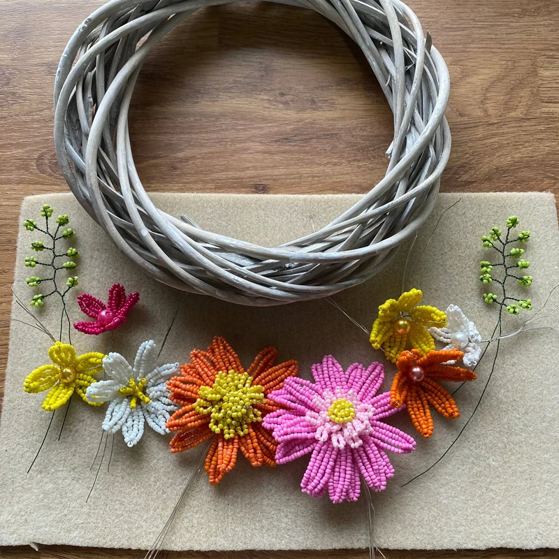 Kit de bricolage couronne de pétales d'été pour adultes. Cadeau créatif.