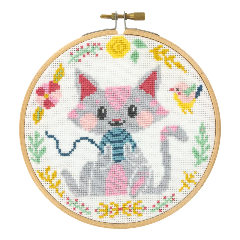 Kit Point de Croix “Kitty” – Kit Broderie Débutant avec Tambour Bois