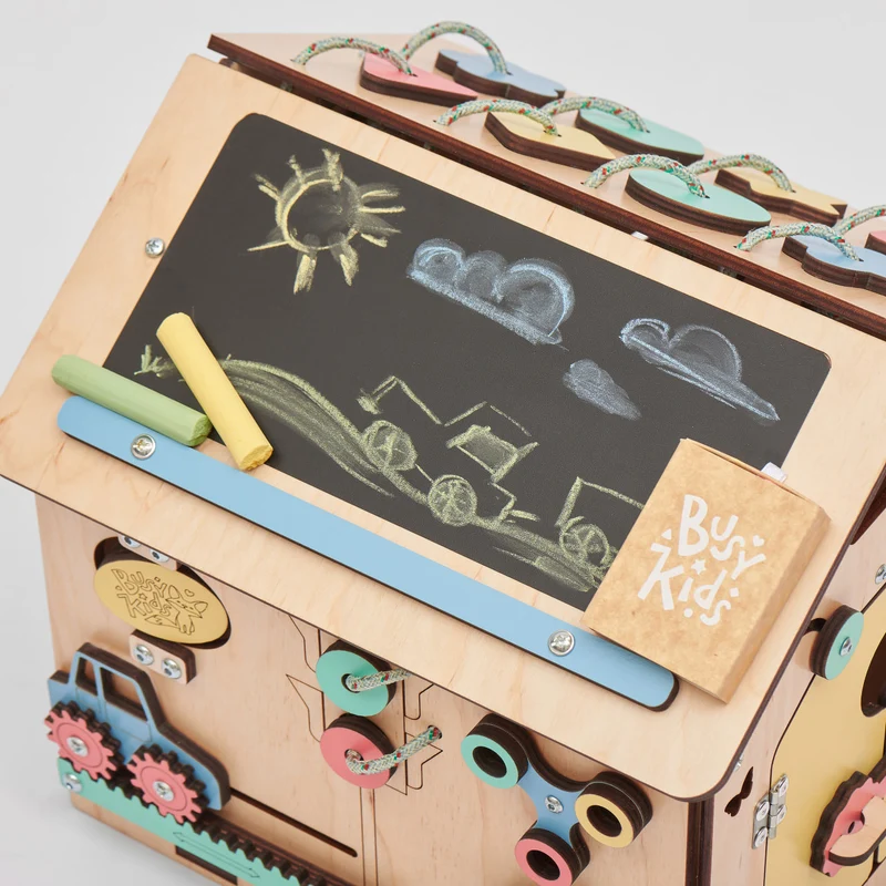 Busy board Maisonnette éducative en bois Mini