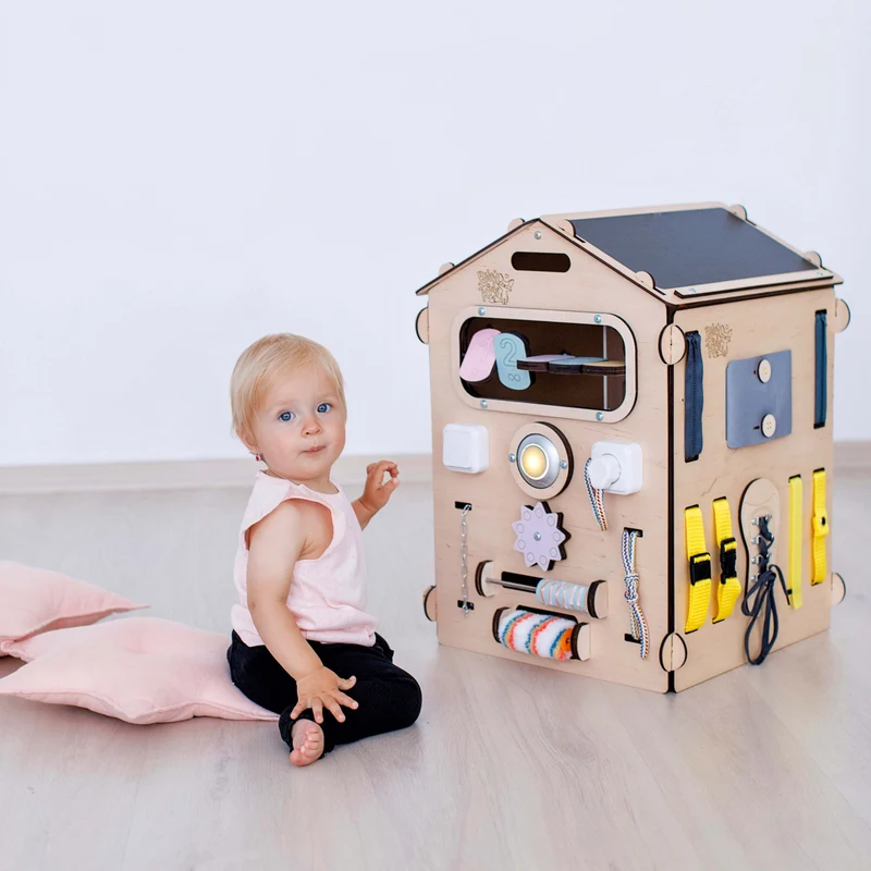 Ensemble - Busy board maisonnette natura et cube interactif