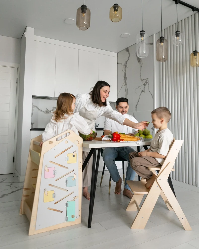 Chaise évolutive Montessori BusyKids
