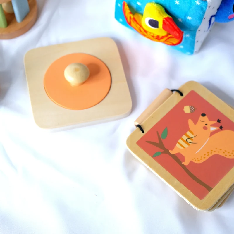 Coffret de Jeu Montessori "BusyKids" pour les enfants de 6 à 12 mois
