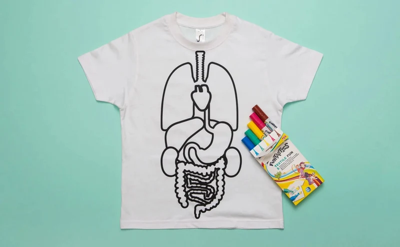 Colorie tes organes sur un tee-shirt - taille 8 ans