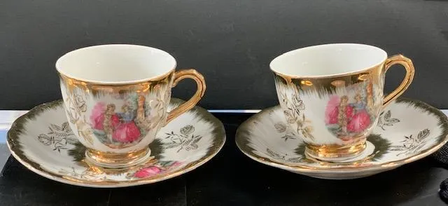 Vintage Collectible Porcelain Demitasse Courting Couple Teacup & Saucer Set - Rétro Ensemble tasse et soucoupe de couple amoureux de collection