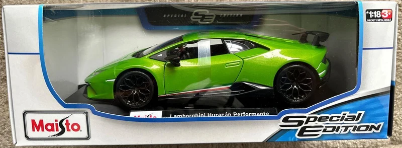 Maisto Lamborghini Huracan Performante Model Car - Modèle de Voiture (Lime Green/Vert)