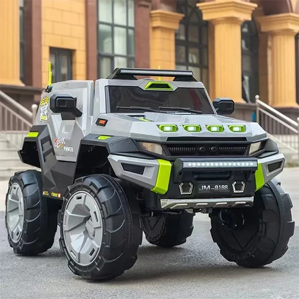 Voiture 4 x 4 à batterie