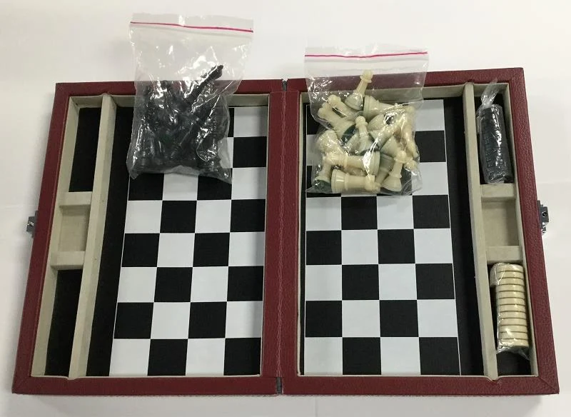 9" Chess/Checkers In Blue / Échecs/Dames en bleu