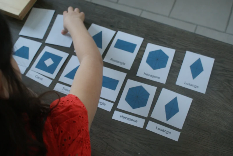 Triangles constructeurs Montessori
