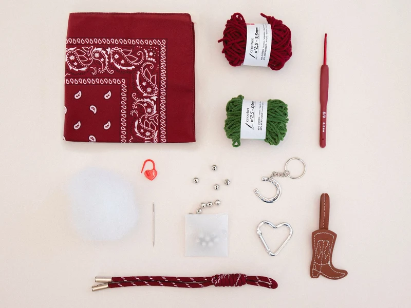 Kit DIY Crochet Bag Charms Cherry Cowboy – Coffret Crochet Débuta