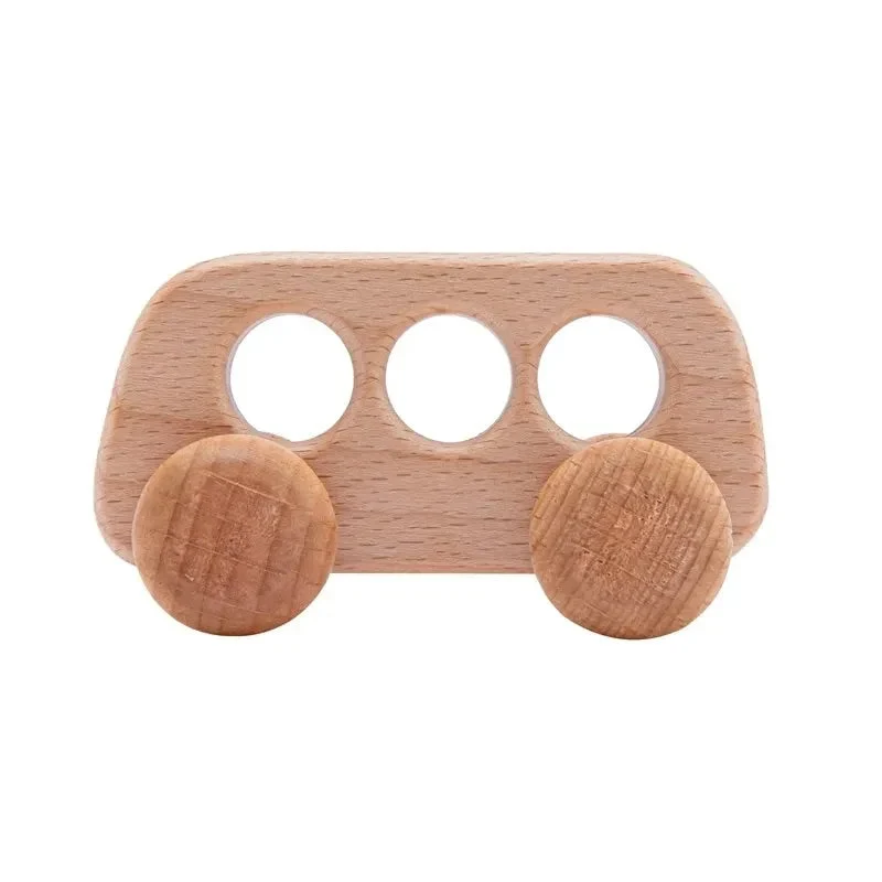 Voiture en bois pour bébé