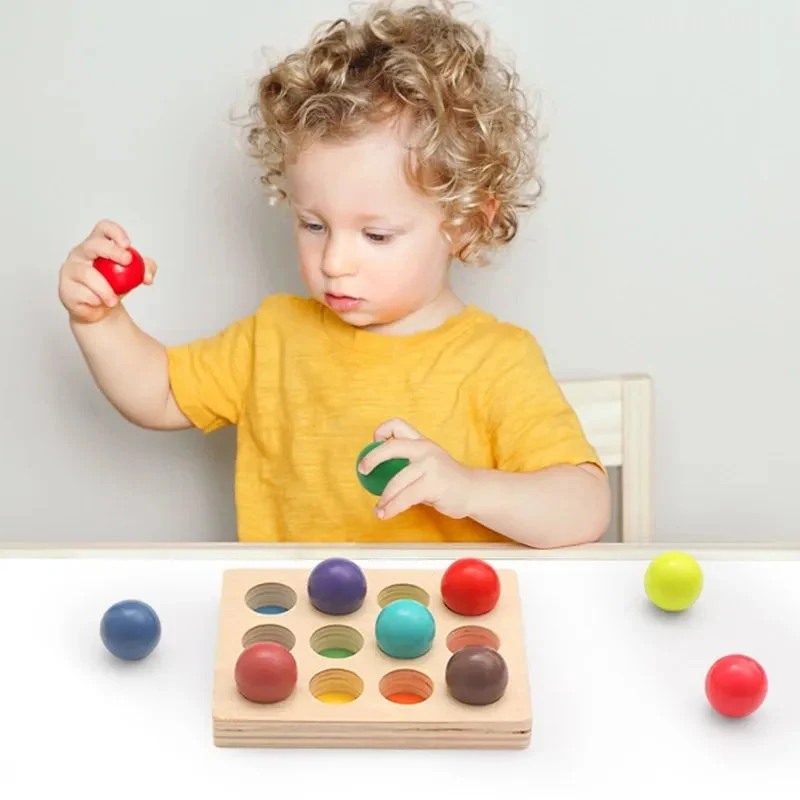 Boules arc-en-ciel sensorielles pour bébé et enfant