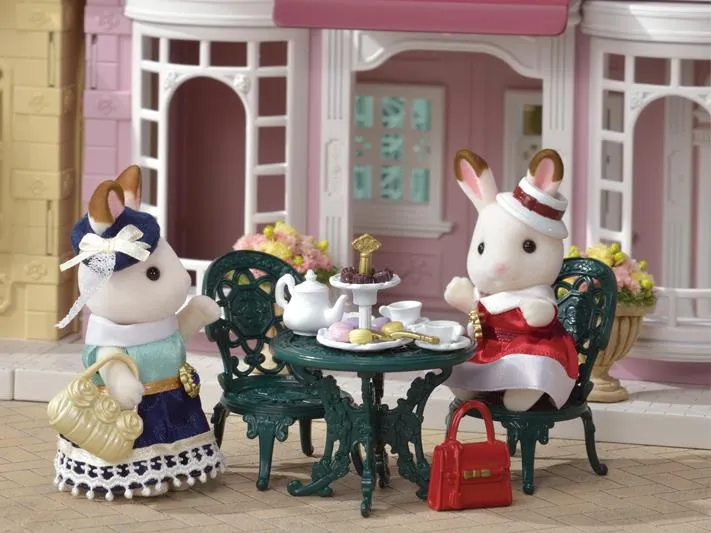 Calico Critters Tea And Treats Figurine Set / Ensemble de figurines Thé et friandises