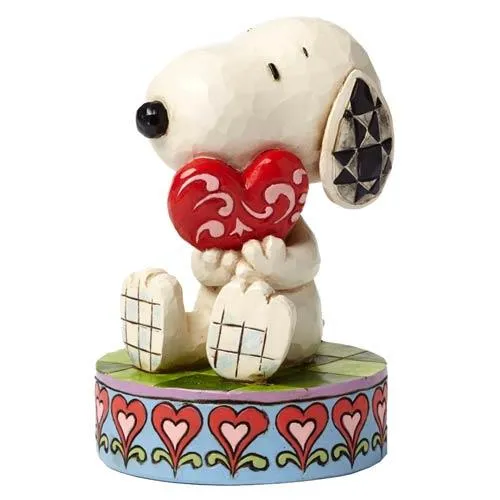 Peanuts Snoopy with Heart Figurine / Figurine Snoopy Peanuts avec cœur