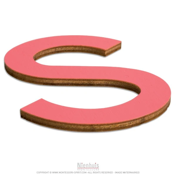Alphabet mobile en bois : version script international