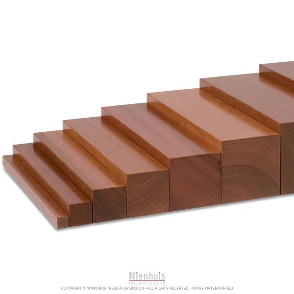 Escalier marron clair