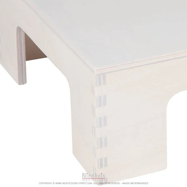 Piédestal pour la tour rose