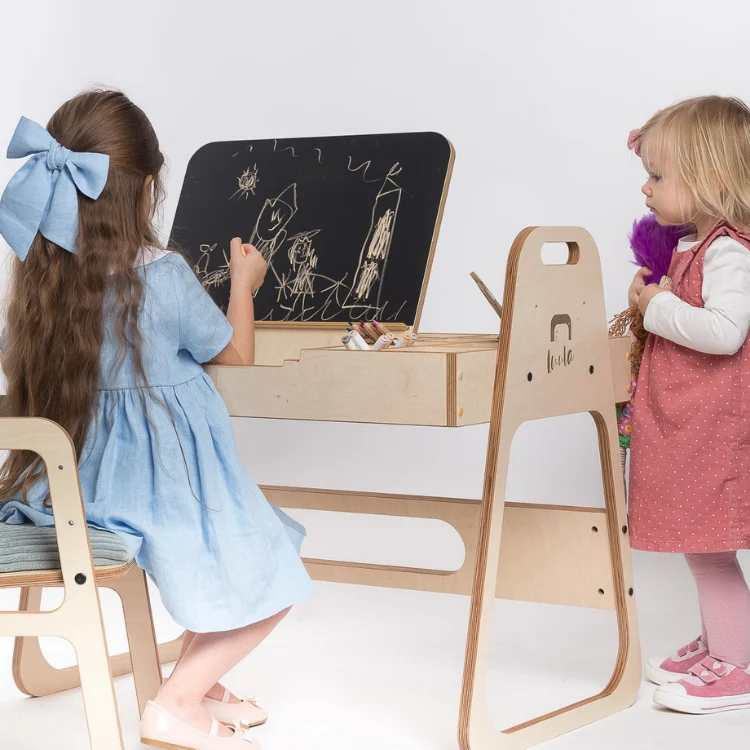 Bureau évolutif et chaise Montessori