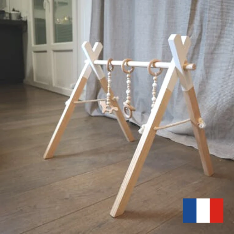 Arche d'éveil en bois avec 3 jouets suspendus - Made in France