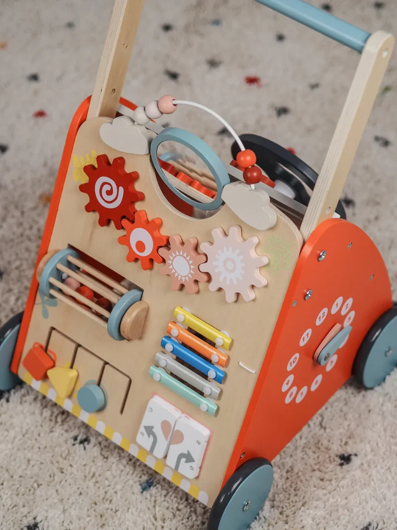 Montessori Schiebewagen aus Holz – 8-in-1 Spielzeug mit Spielelementen