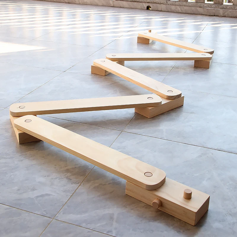 Montessori Balancierstrecke aus Holz – Modulares Balance Board Set