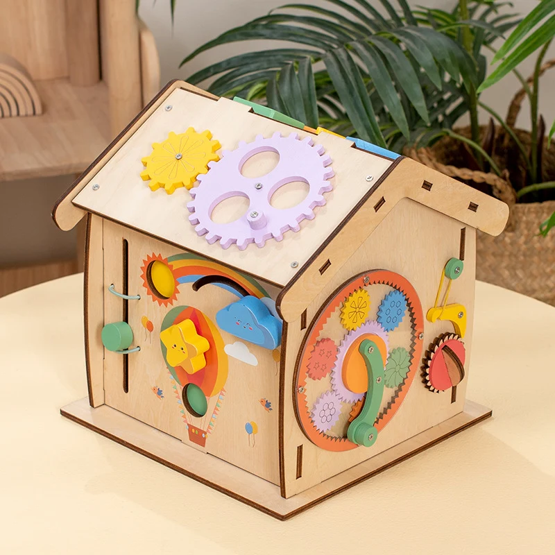 Montessori Busy House – Spielhaus aus Holz mit vielen Spielelementen