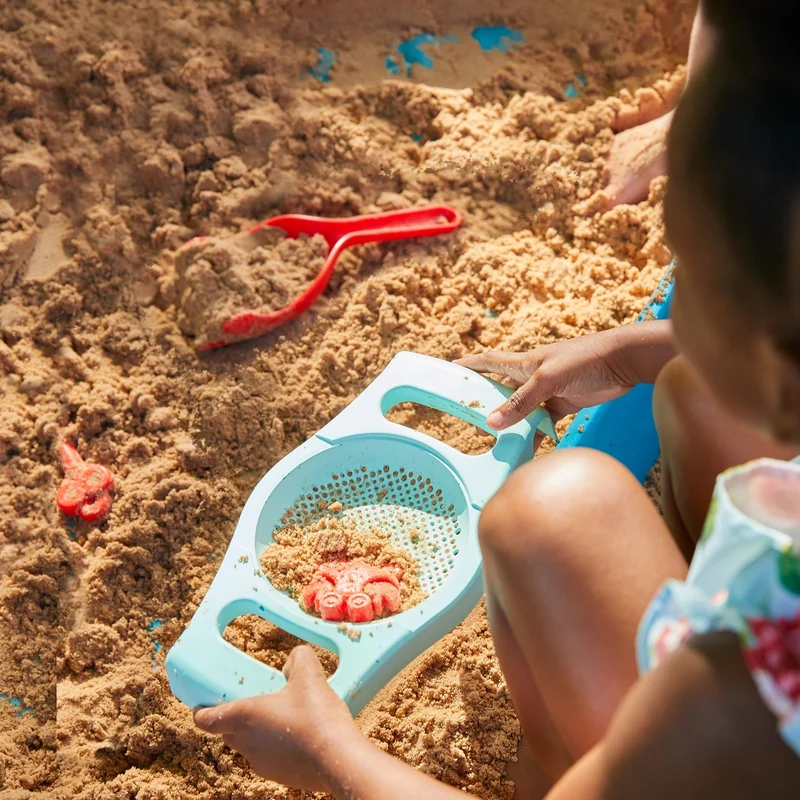 Bac à sable bois FSC® avec bancs intégrés et kit de jeux EXPLORATEUR