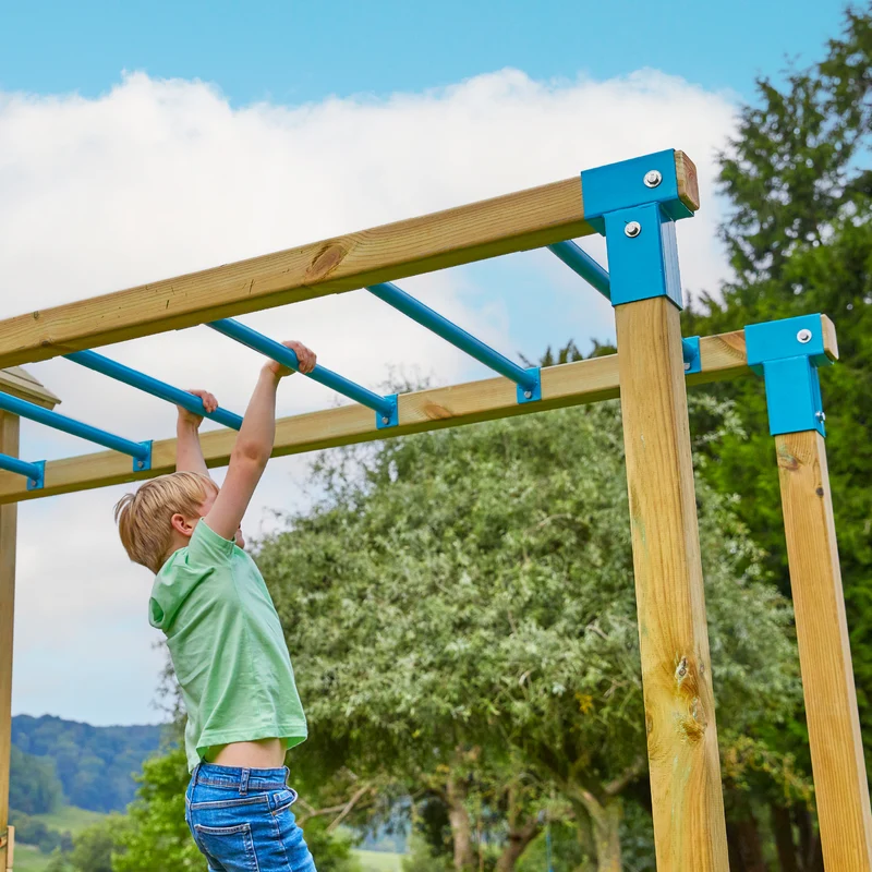 Aire de jeux XXL 2 tours avec pont suspendu - bois FSC® - CAMÉLÉE SKYWOOD