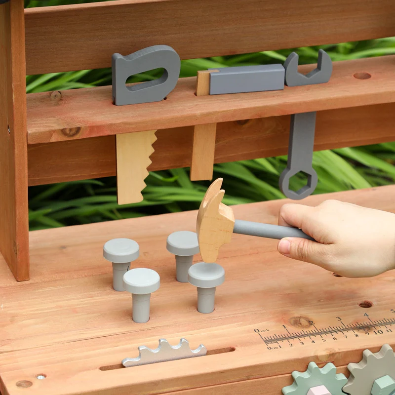 Große Kinder Werkbank aus Holz – Garten Werkzeugtisch mit Rädern & Zubehör (75 cm)