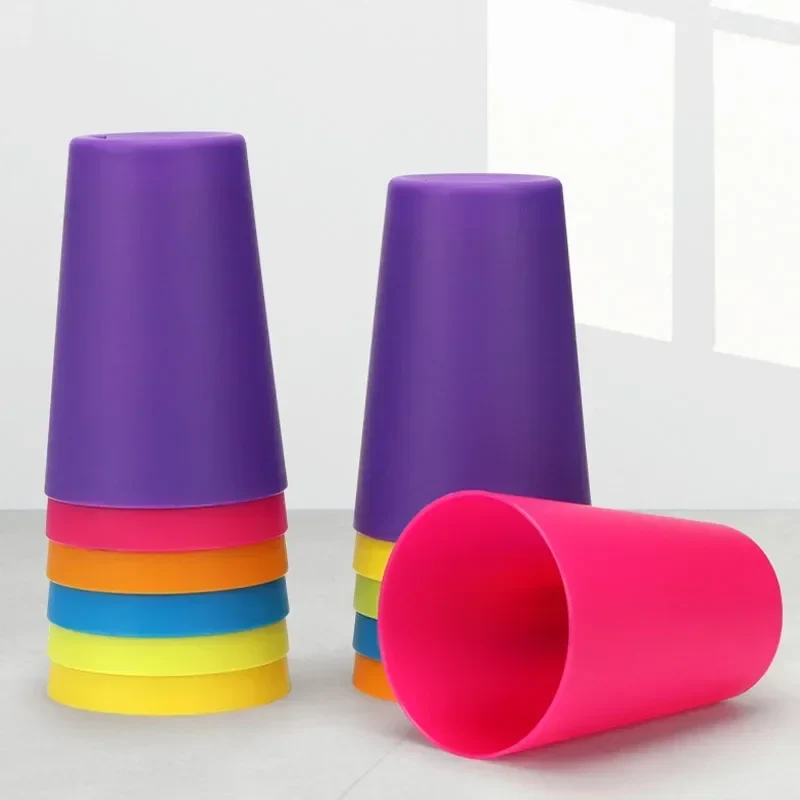 🏆 Stack Battle™ – Jeu de Gobelets Empilables avec Cartes & Sonnette | Jouet Montessori de Vitesse et Logique pour Enfants