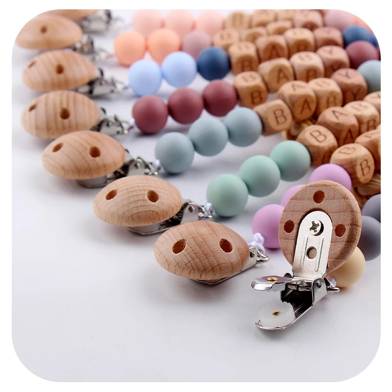 Attache Tétine Personnalisée en Bois et Silicone – Sécurité & Douceur Montessori
