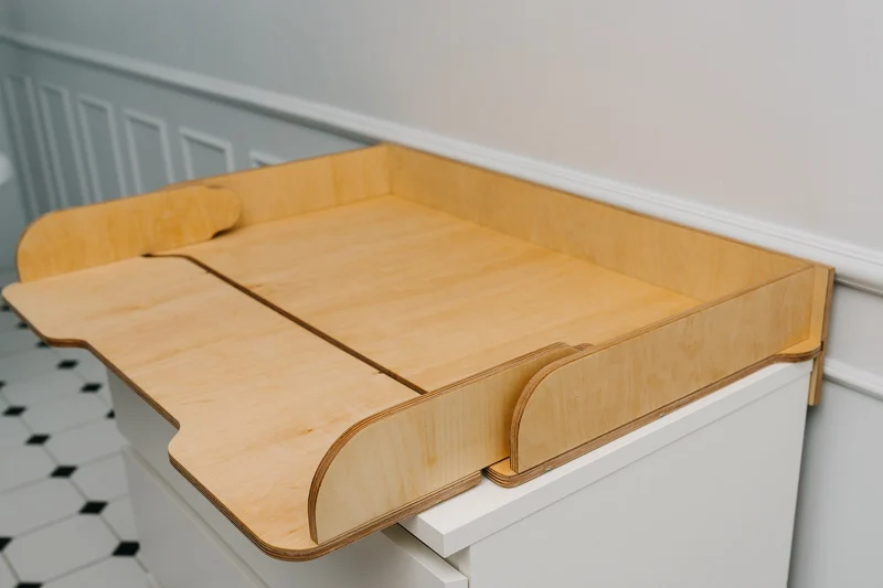 Wickelaufsatz für Kommode aus Holz – platzsparender Wickeltisch Aufsatz