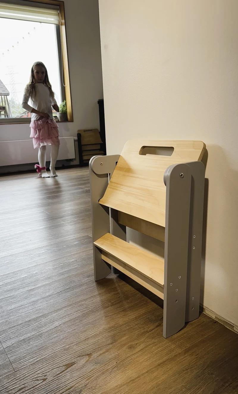 Klappbarer Tritthocker für Kinder – Platzsparend & Stabil aus Holz
