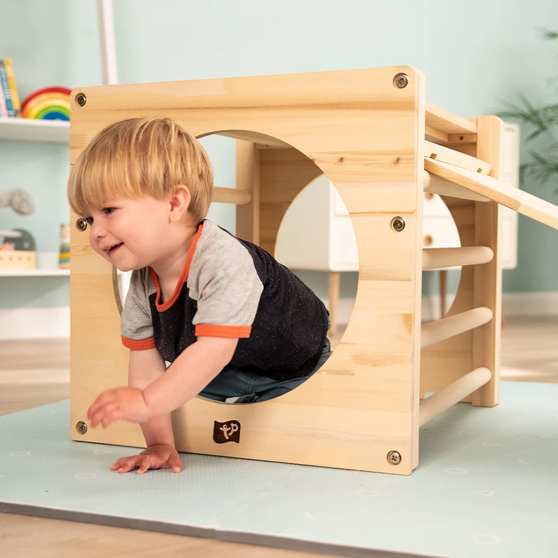 Cube d'escalade et tableau créatif en bois FSC® pour enfant dès 1 an