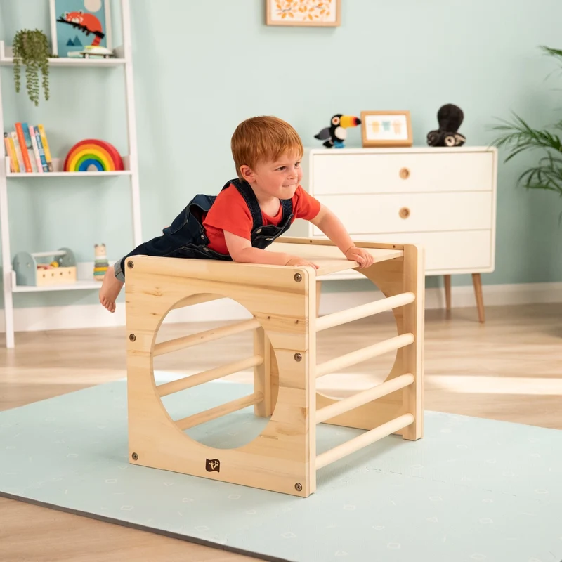Cube d'escalade et tableau créatif en bois FSC® pour enfant dès 1 an