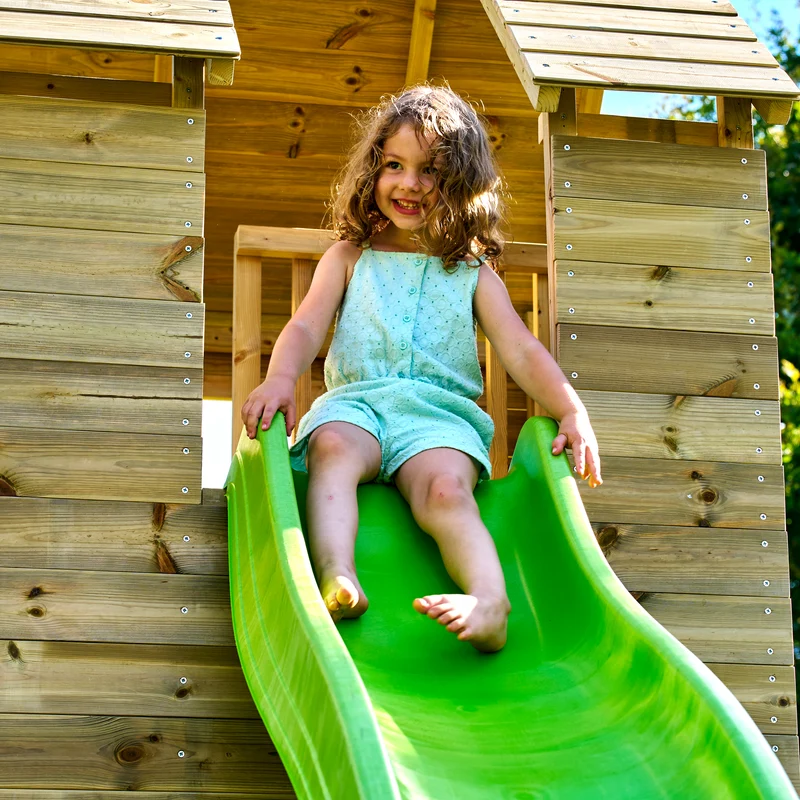 Cabane enfant avec étage et toboggan vert pomme - bois FSC® - LOFT
