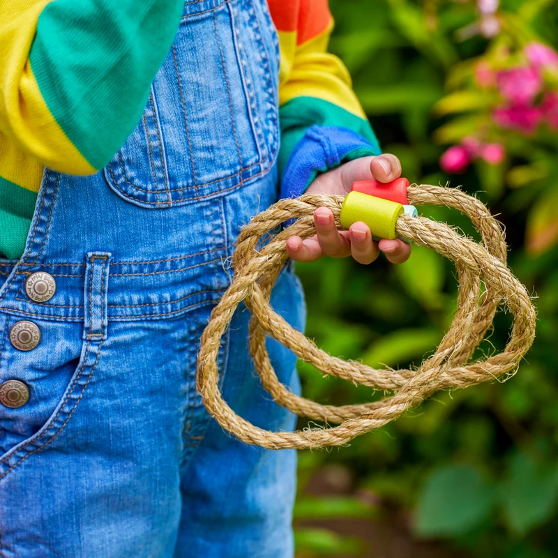 Jeu de lancer anneaux en bois FSC® dès 3 ans