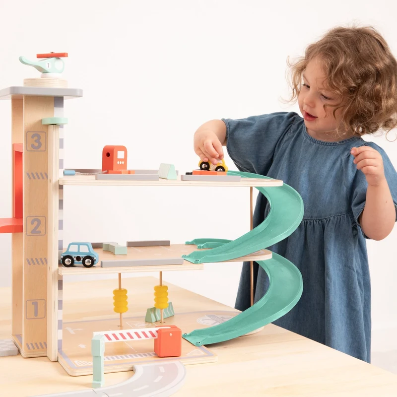 Garage à trois étages en bois FSC® pour enfant dès 3 ans
