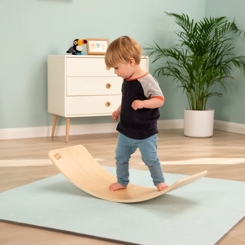 Planche d'équilibre Montessori en bois FSC® pour enfant dès 1 an