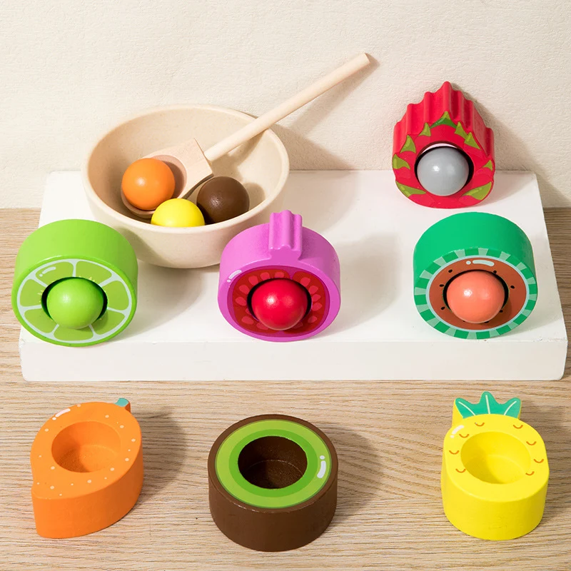 Früchte-Sortierspiel aus Holz – Becher, Kugeln & Löffel