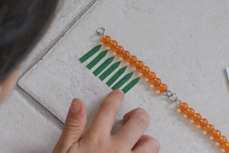 Chaîne de 1000 perles Montessori