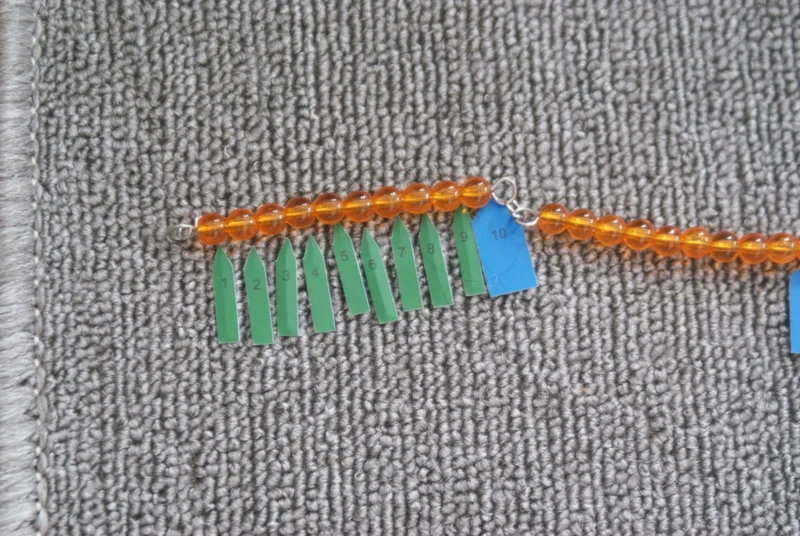 Chaîne de 1000 perles Montessori