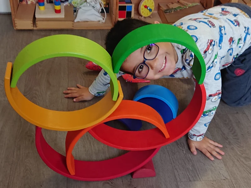 Arc en ciel de construction Montessori