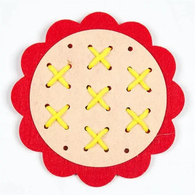 Jouet de couture Montessori