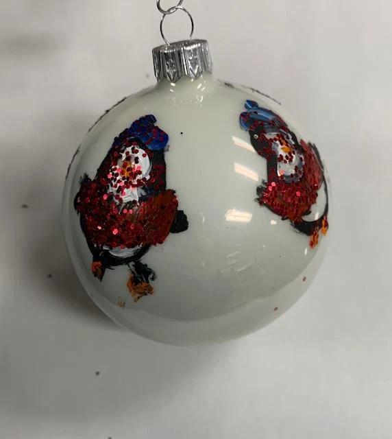 Ornament by Katerina Mertikas - Penguin Carolers / Ornement par Katerina Mertikas - Chanteurs de Noël pingouins.
