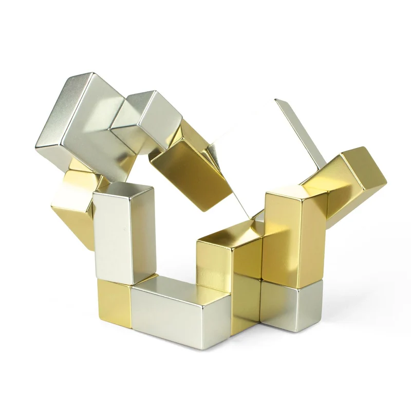 Playable Art Metal Cube (Gold/Silver) - Cube métallique (or/argent)